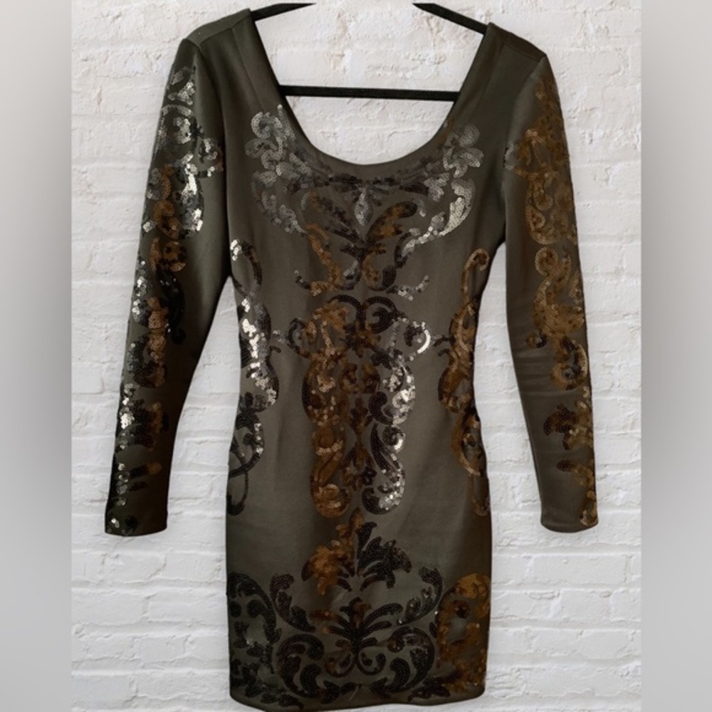 BLACK SEQUINS COCKTAIL DRESS From dynamite